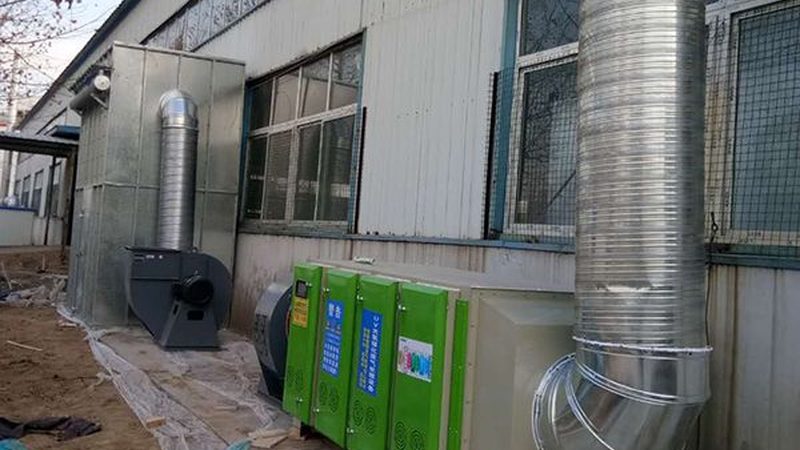 催化燃烧设备根据催化剂的种类、反应器结构、处理能力等因素，可分为以下几类：